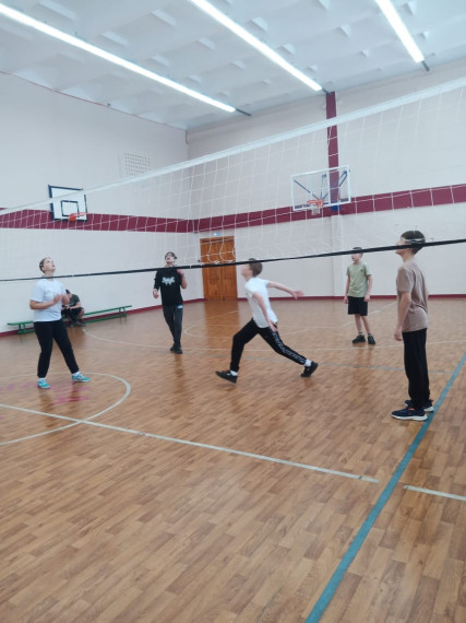Внутри школьные соревнования по Волейболу среди 6-8 классов 30-31 октября 2023.