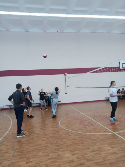 Внутри школьные соревнования по Волейболу среди 6-8 классов 30-31 октября 2023.