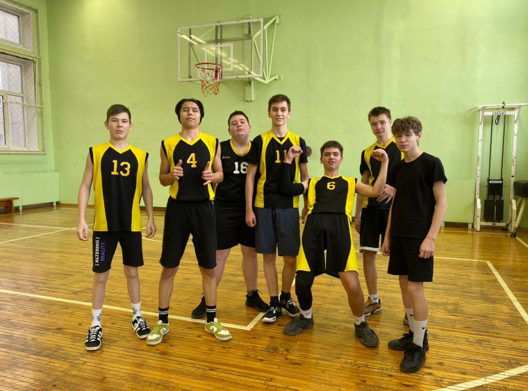 Городские соревнования по баскетболу, средней возрастной группы, среди учащихся МБОО г.Барнаула.