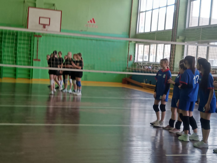 Участие команды юношей в районных соревнованиях по волейболу 19.03.24.